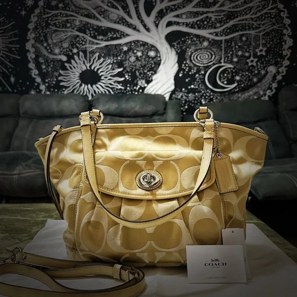 Vintage Y2K Coach Shoulder Bag beige color Shoulder Bag new without tags - Picture 13 of 17